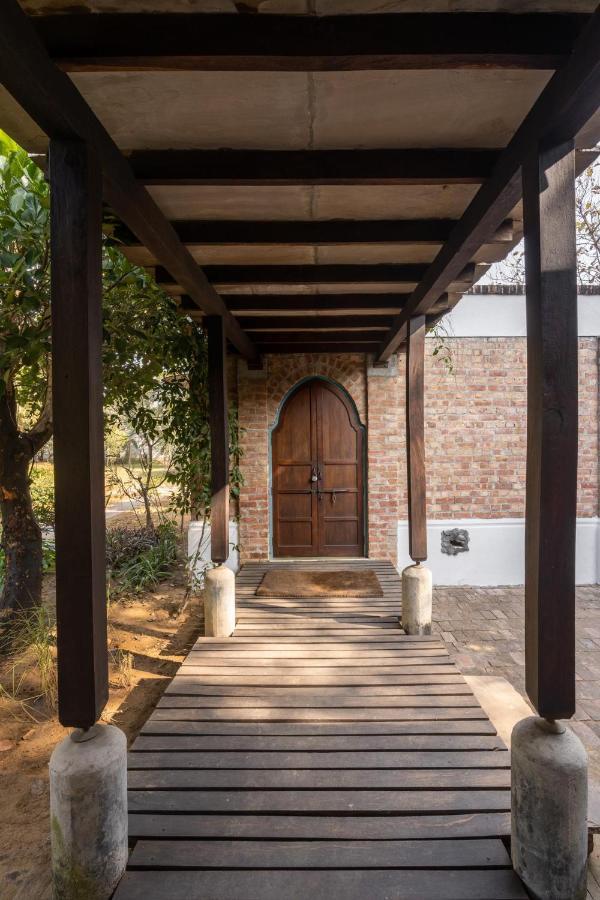 Lohonostays Bamboo House Sadhrana Bagh グルガウン エクステリア 写真
