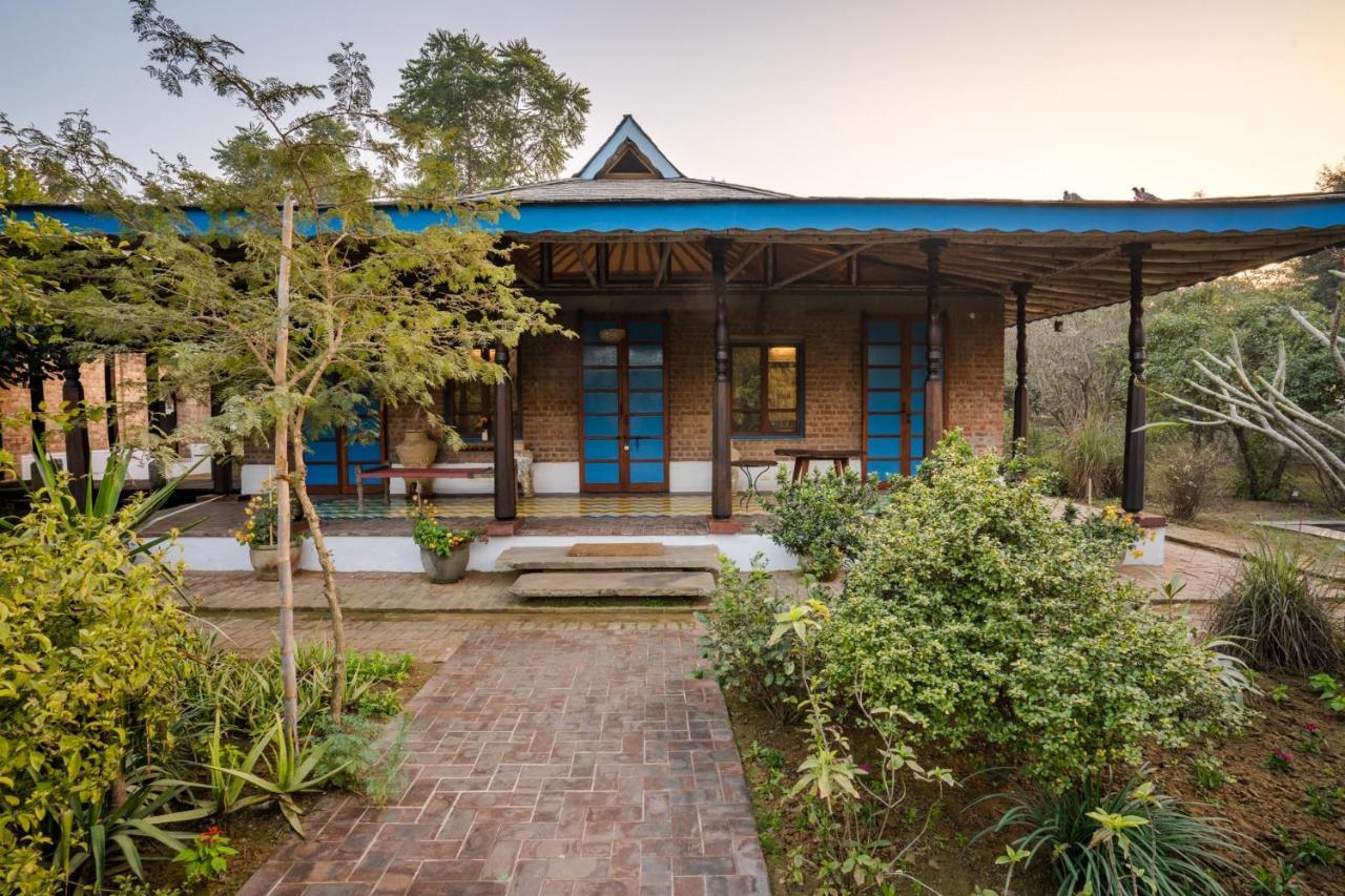 Lohonostays Bamboo House Sadhrana Bagh グルガウン エクステリア 写真